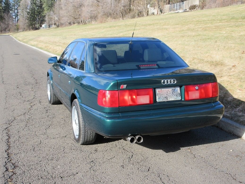 Illustration for article titled For $8,400, Does This 1995 Audi S6 Quattro Tempt?